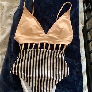 New without tags Cupshe monokoni